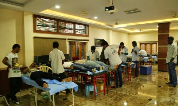 BLOOD DONATION TO THALASSEMIA KIDS